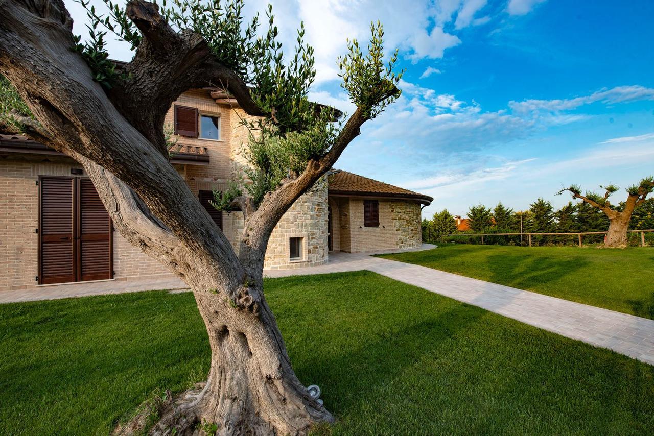 B&B Madonna Carradori Country Offagna Exteriör bild